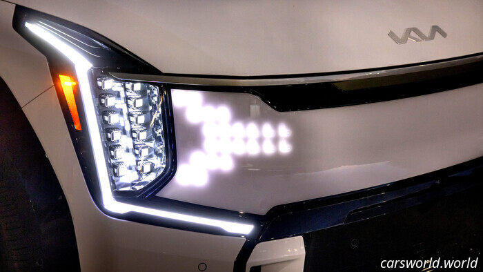 Le vendite di auto elettriche di Kia sono crollate, eppure ha appena fatto qualcosa che non aveva mai fatto prima | Carscoops